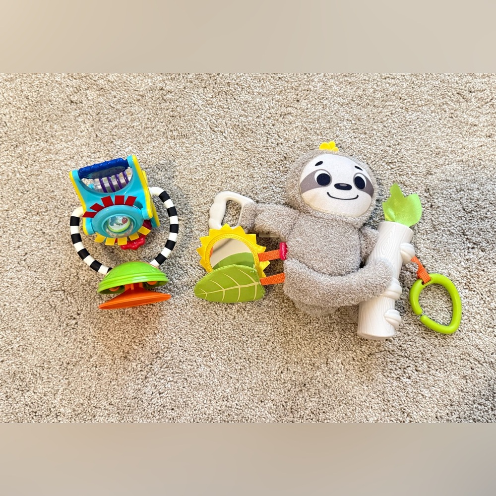 Fisher-Price Stroller Toy Sloth Babies travel WITH High Chair Toy Suction Cup